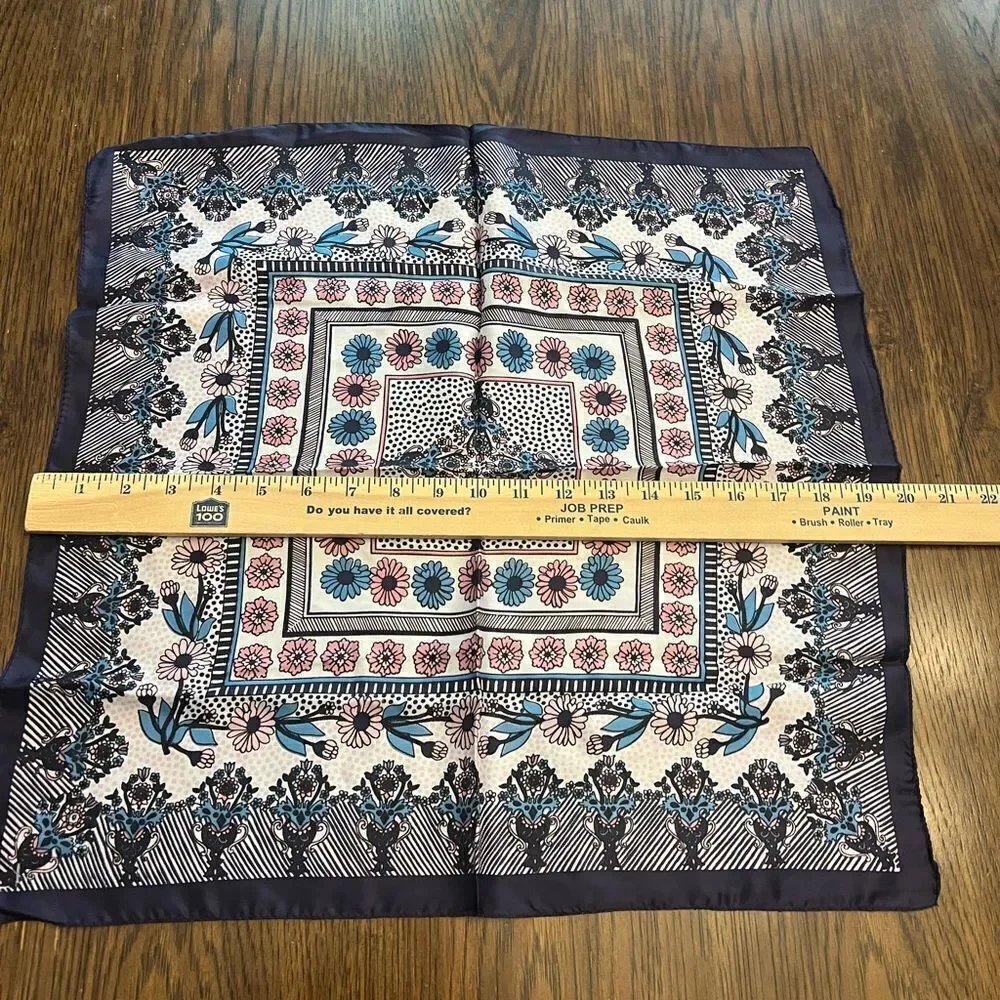 Beautiful Floral women’s Large Scarf.